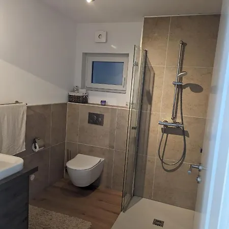 Seeperle Souterrain 公寓 松托芬